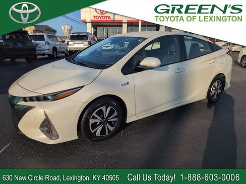 Used 2018 Toyota Prius Prime Advanced FWD image 1