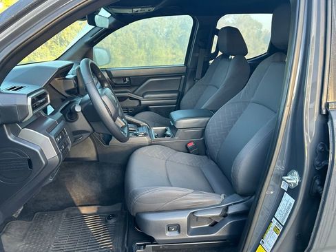 Certified 2025 Toyota Tacoma SR5 AWD/4WD image 14