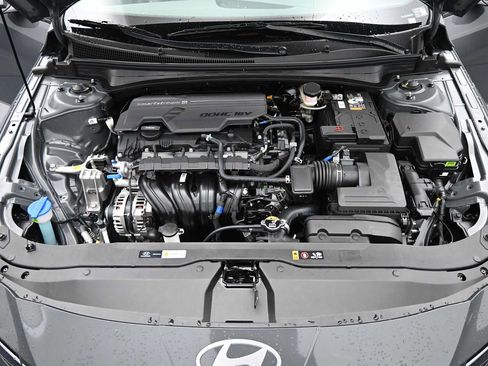 New 2026 Hyundai Elantra SE FWD image 22