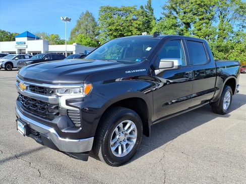 Used 2022 Chevrolet Silverado 1500 LT AWD/4WD image 8