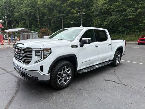 New 2026 GMC Sierra 1500 SLT w/ SLT Premium Plus Package AWD/4WD image 2