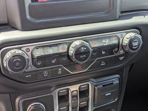 Used 2020 Jeep Gladiator Sport w/ Quick Order Package 24S AWD/4WD image 24