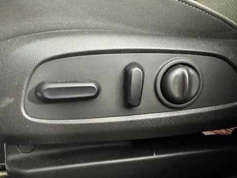 Used 2021 Chevrolet TrailBlazer LT w/ Convenience Package image 33