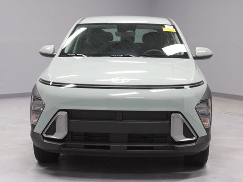 Used 2024 Hyundai Kona SE AWD/4WD image 5