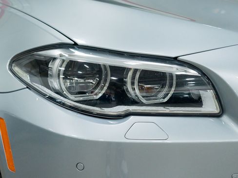 Used 2016 BMW M5 image 13