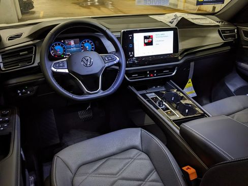 Used 2026 Volkswagen Atlas Cross Sport SE AWD/4WD image 12