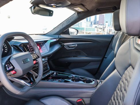 Used 2025 Audi RS e-tron GT performance w/ 21" Wheel Package image 23