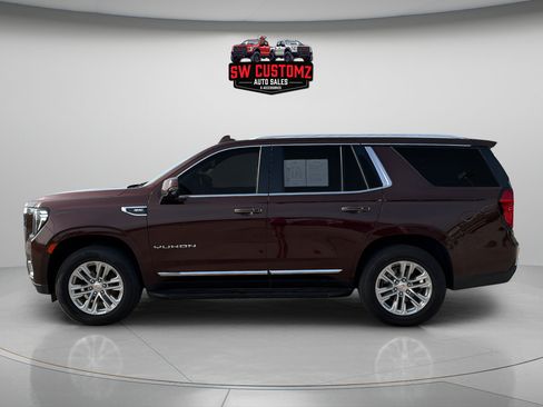 Used 2023 GMC Yukon SLT w/ SLT Premium Package AWD/4WD image 4