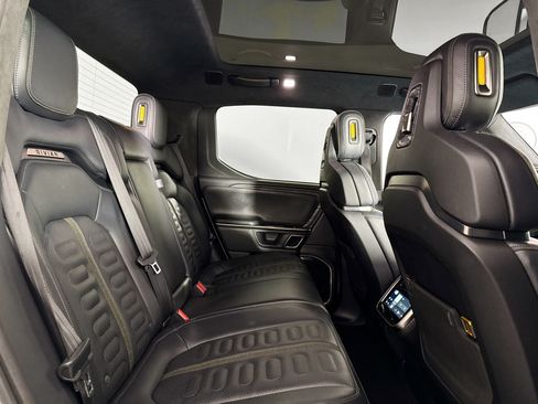 Used 2022 Rivian R1T Launch Edition AWD/4WD image 33