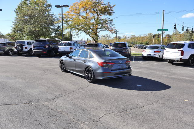 Used 2023 Honda Civic Sport image 3