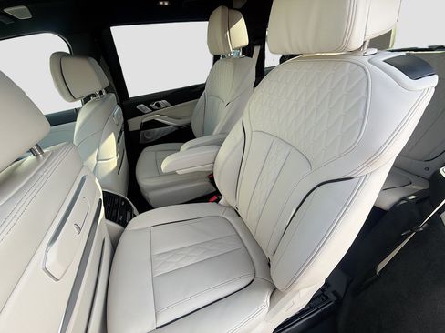 New 2026 BMW ALPINA XB7 AWD/4WD image 21