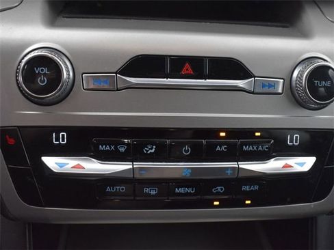 Used 2021 Ford Explorer XLT w/ Class III Trailer Tow Package image 18