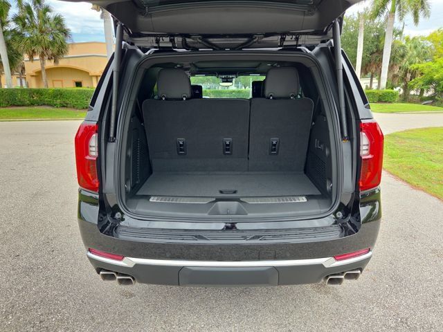 New 2026 GMC Yukon Denali w/ Denali Reserve Package AWD/4WD image 6