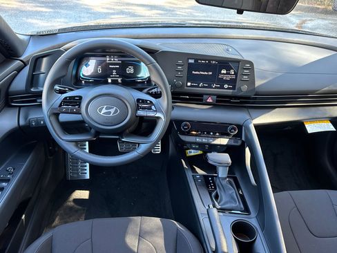New 2026 Hyundai Elantra Sport FWD image 23