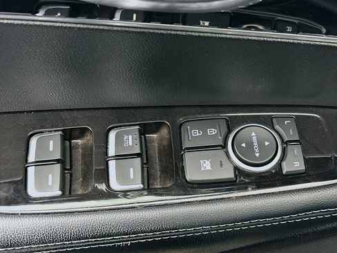 Used 2016 Kia Sorento LX w/ LX Convenience Package image 15