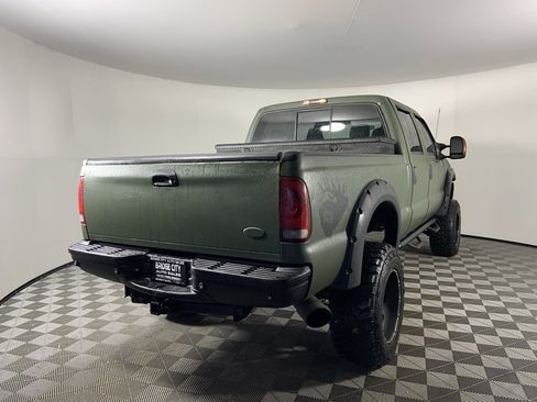 Used 2005 Ford F250 Lariat image 3