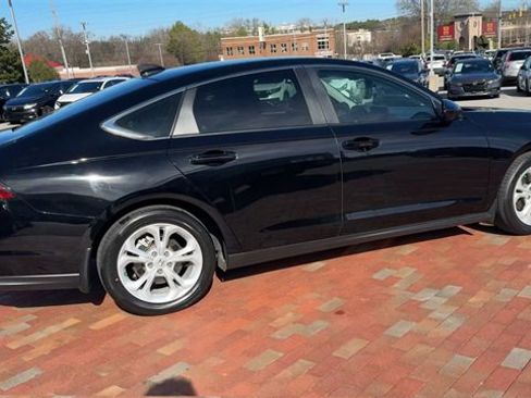 Certified 2024 Honda Accord LX image 3