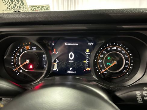 Used 2024 Jeep Wrangler Unlimited Sport AWD/4WD image 16