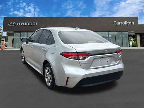 Used 2024 Toyota Corolla LE image 7