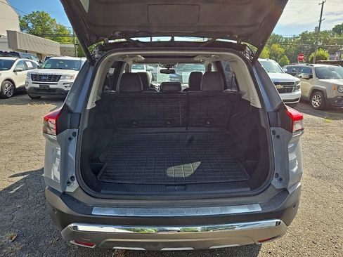 Used 2021 Nissan Rogue Platinum AWD/4WD image 6
