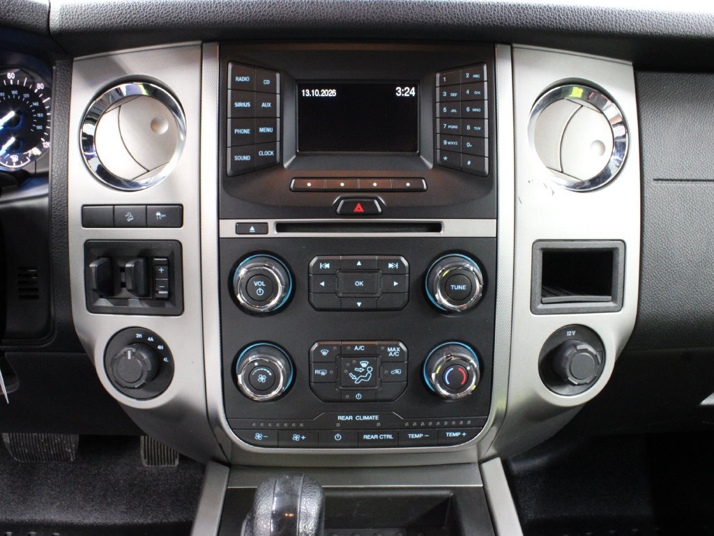 Used 2016 Ford Expedition XLT AWD/4WD image 19