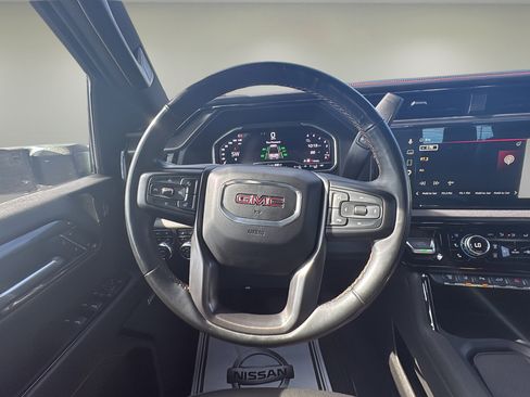 Used 2024 GMC Sierra 2500 AT4 w/ AT4 Premium Plus Package AWD/4WD image 10