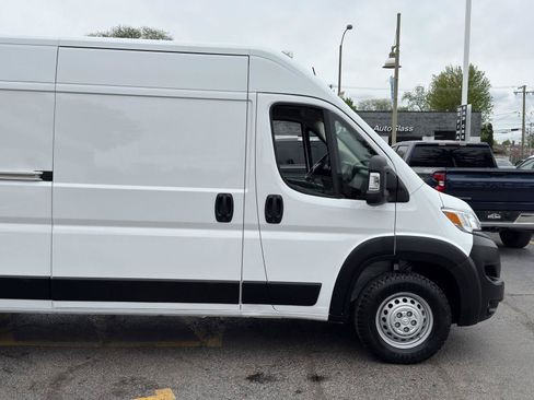 Used 2025 RAM ProMaster 2500 w/ Convenience Group FWD image 16