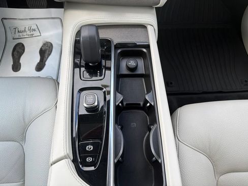 Certified 2023 Volvo XC90 B6 Plus w/ Protection Package AWD/4WD image 15