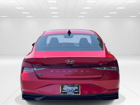 Certified 2023 Hyundai Elantra SEL w/ Convenience Package FWD image 5
