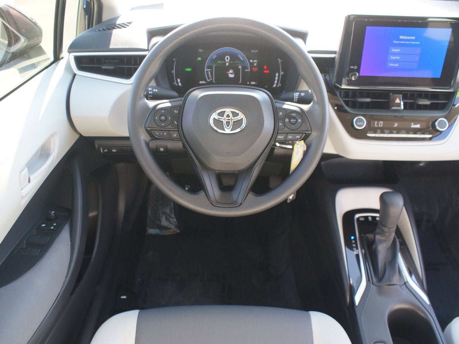 Used 2026 Toyota Corolla LE FWD image 6
