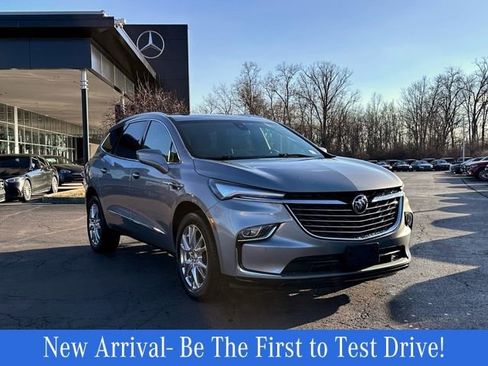 Used 2024 Buick Enclave Essence w/ Experience Buick Package AWD/4WD image 1