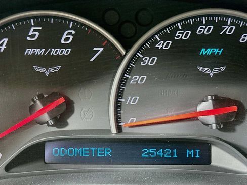 Used 2012 Chevrolet Corvette Grand Sport w/ 3LT Preferred Equipment Group RWD image 12