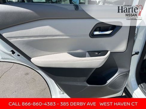 Certified 2023 Nissan Rogue SL w/ SL Premium Package AWD/4WD image 19