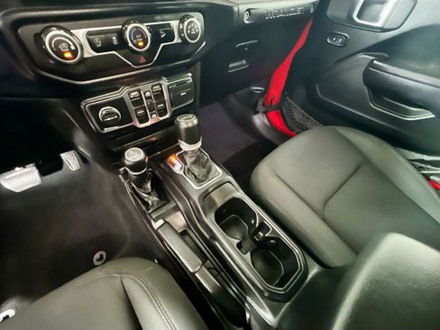 Used 2020 Jeep Wrangler Unlimited Sport S image 26