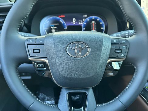 New 2026 Toyota Crown Signia image 24