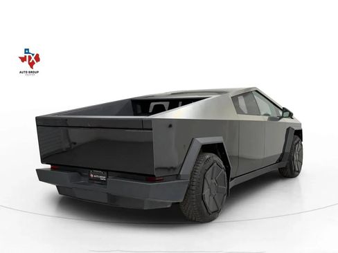 Used 2025 Tesla Cybertruck 2WD Crew Cab image 55