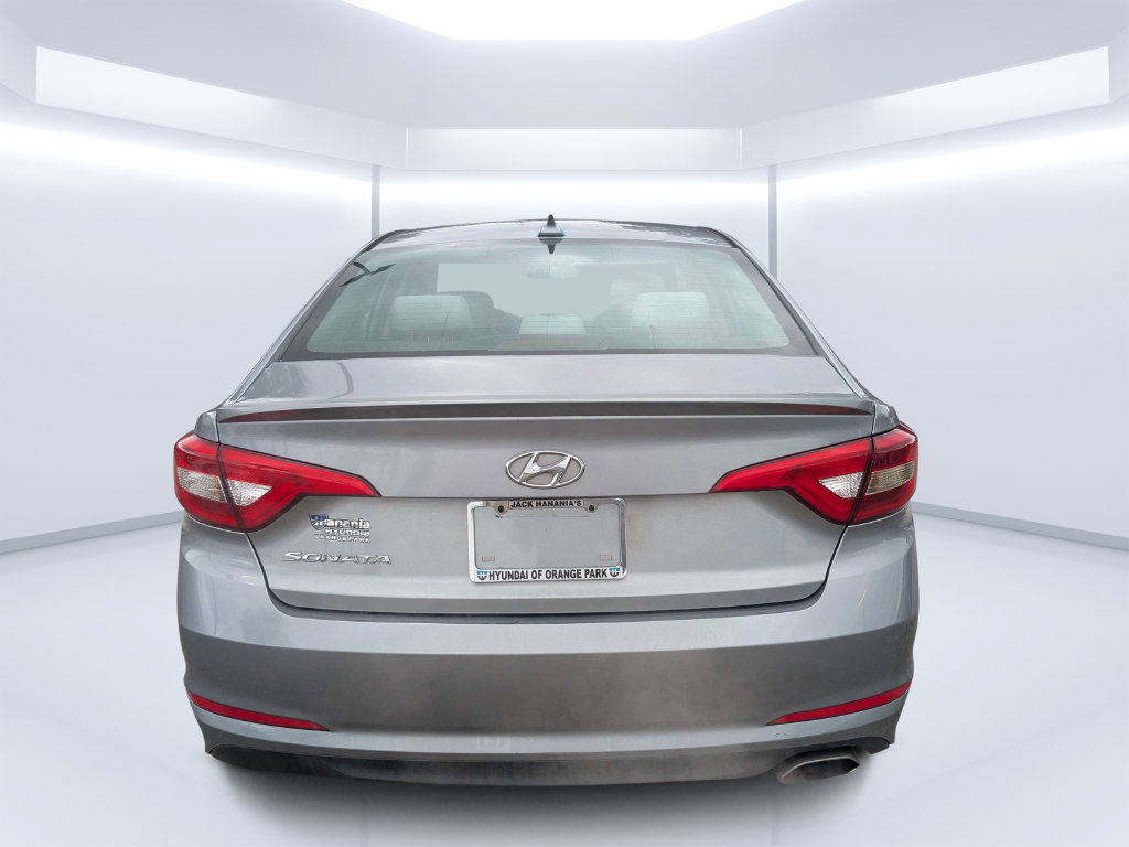 Used 2015 Hyundai Sonata SE w/ Winter Package FWD image 5