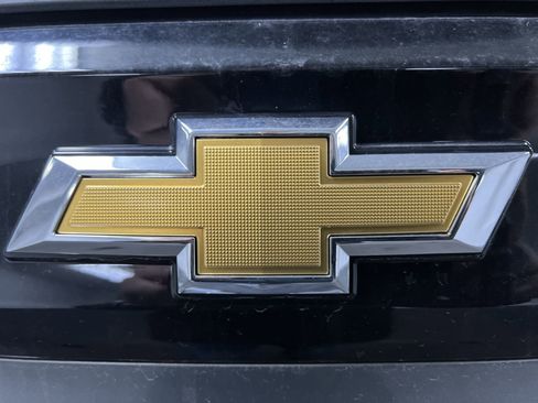 New 2025 Chevrolet Suburban Premier image 66