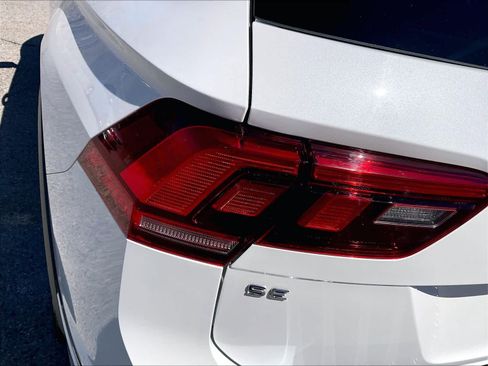 Used 2024 Volkswagen Tiguan SE R-Line image 33