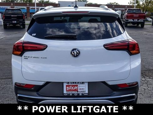 Used 2022 Buick Encore GX Essence w/ Experience Buick Package image 6