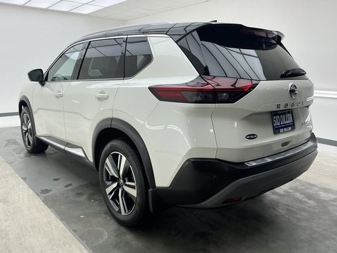 Used 2021 Nissan Rogue SL w/ Premium Package image 6