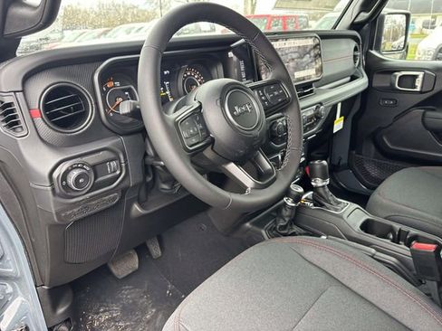 New 2026 Jeep Wrangler Unlimited Rubicon w/ Xtreme 35 Tire Package AWD/4WD image 15