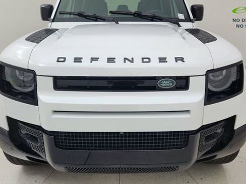 Used 2024 Land Rover Defender 110 X-Dynamic SE AWD/4WD image 9