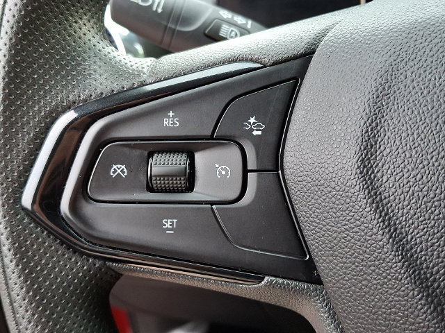 Used 2025 Chevrolet Trax LT FWD image 21