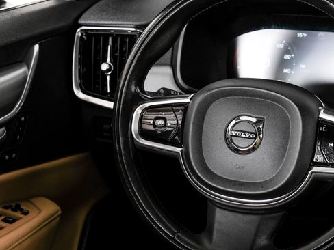 Used 2017 Volvo S90 T6 Momentum w/ Vision Package image 18