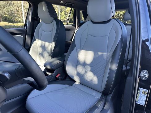 New 2026 Volkswagen Tiguan SE R-Line image 11