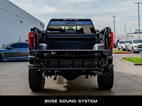 Used 2024 GMC Sierra 2500 Denali w/ Denali Reserve Package AWD/4WD image 9