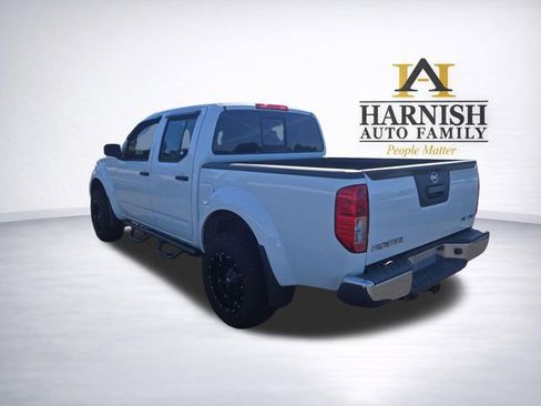 Used 2017 Nissan Frontier SV AWD/4WD image 5