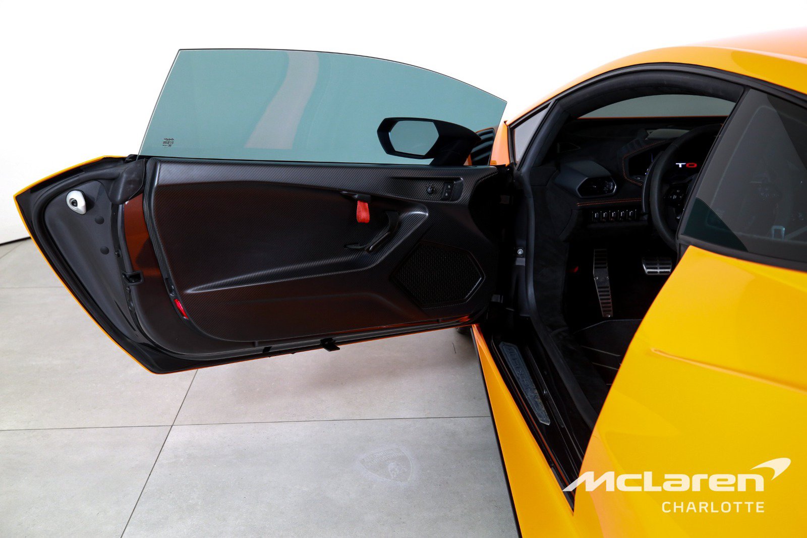 Used 2022 Lamborghini Huracan STO RWD image 10