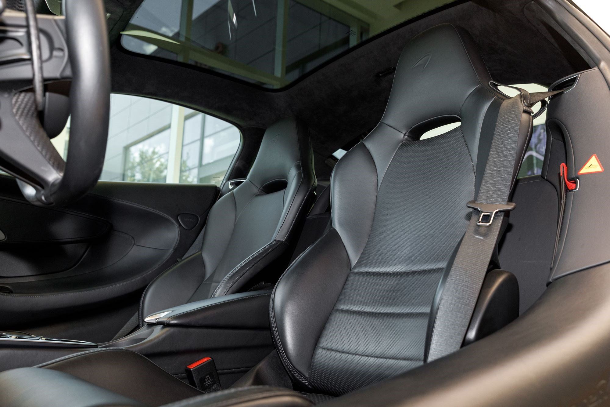 Used 2023 McLaren GT RWD image 28